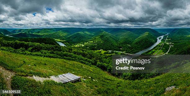 susquehanna river valley - pennsylvania forest stock pictures, royalty-free photos & images