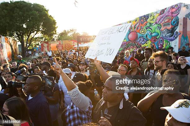 black lives matter protest miami - peaceful demonstration stock pictures, royalty-free photos & images