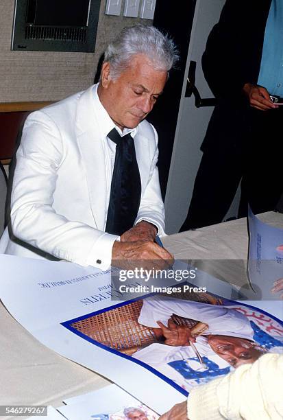 Tony Curtis at Tony Curtis' Art Exhibition at the Sands Hotel and Casino circa 1987 in Atlantic City, New Jersey.