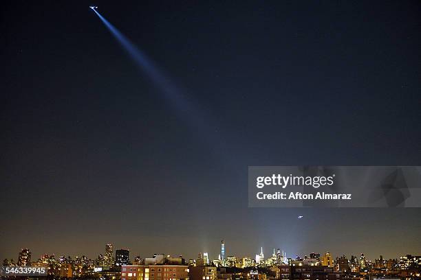 eric garner protests - faisceau de projecteur photos et images de collection