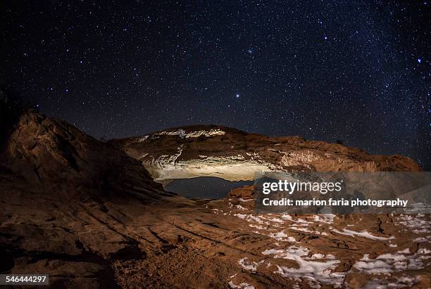 midnight at mesa arch - canyonlands national park stars stock pictures, royalty-free photos & images