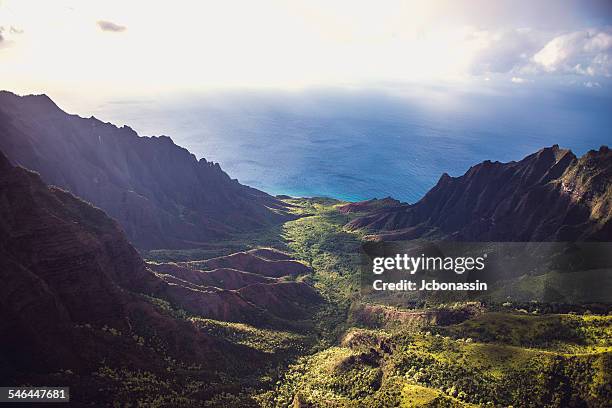 na pali coast, kauai - jcbonassin stock pictures, royalty-free photos & images