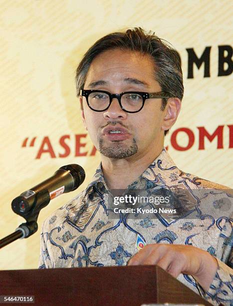 Lombok, Indonesia - Indonesian Foreign Minister Marty Natalegawa speaks at a press conference on the Indonesian island of Lombok on Jan. 17 after the...