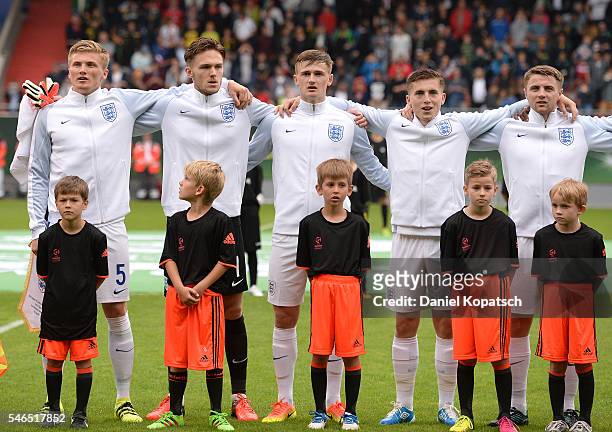 The players of England look on prior to the UEFA Under19 European Championship match between U19 France and U19 England at Voith-Arena on July 12,...