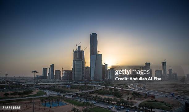 king abdullah financial district - riyadh tower stock pictures, royalty-free photos & images