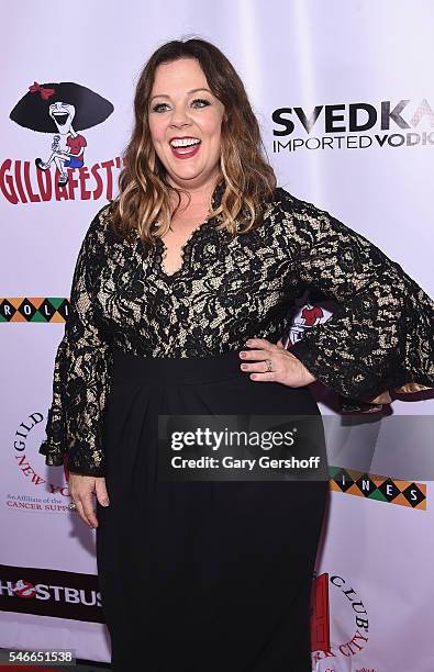 Event honoree, Melissa McCarthy attends the 2016 Gilda Radner Award for Innovation in Comedy at Caroline's On Broadway on July 12, 2016 in New York...