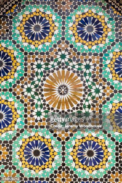 close up of ancient tile mosaic - mosaïque photos et images de collection