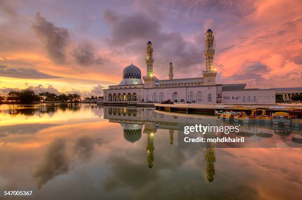 malaysia, sabah, kota kinabalu city mosque, view of mosque during sunset - masjid bandaraya kota kinabalu stock pictures, royalty-free photos & images