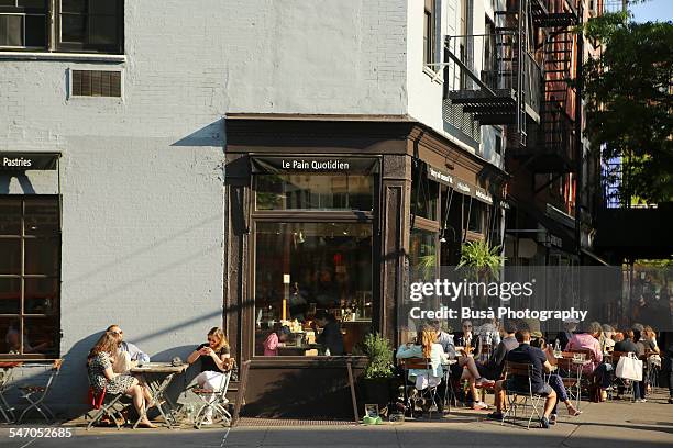 sidewalk cafe in the west village - new york cafe stock-fotos und bilder