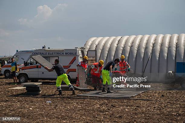 Rescue workers at the site where two trains crashed in the Murgia countryside between Andria and Corato. A tragedy where twenty people were killed...