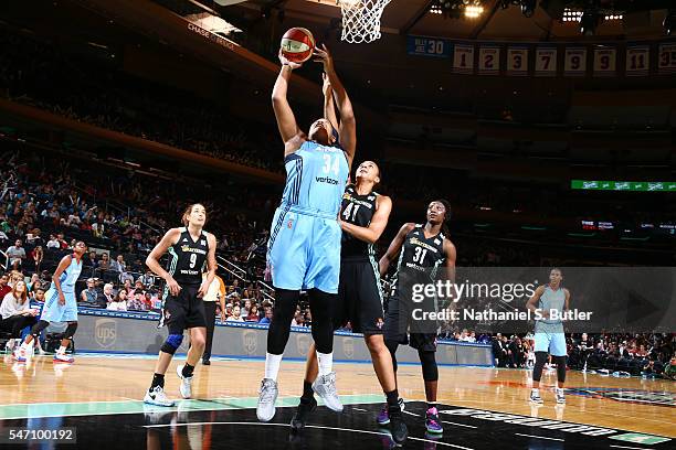 Markeisha Gatling of the Atlanta Dream shoots the ball against the New York Liberty on July 13, 2016 at Madison Square Garden in New York, New York....