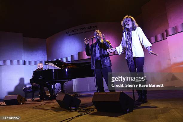 Singer and songwriter Jimmy Webb performs with Marilyn McCoo and Billy Davis Jr. At The Levitt Pavillion in Macarthur Park on July 9, 2016 in Los...