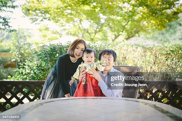 korean first birthday celebrations - primo compleanno foto e immagini stock