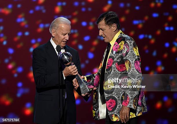 Vice President of the United States Joe Biden presents the Jimmy V Award for Perserverance to honoree Craig Sager onstage during the 2016 ESPYS at...