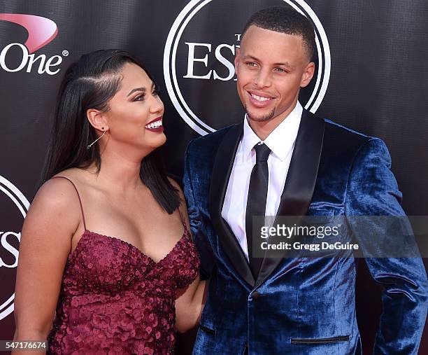 Player Stephen Curry and wife Ayesha Curry arrive at The 2016 ESPYS at Microsoft Theater on July 13, 2016 in Los Angeles, California.