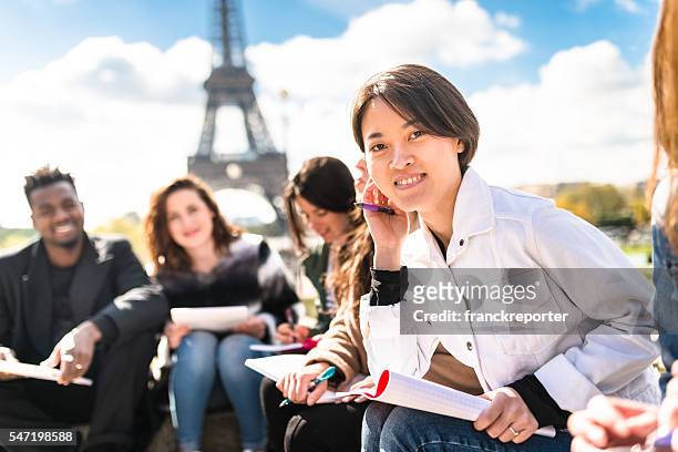 happy student in paris during the lesson - cultura francesa imagens e fotografias de stock