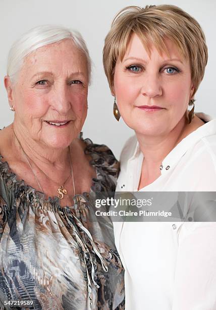 mother and daughter - newbury england stock pictures, royalty-free photos & images