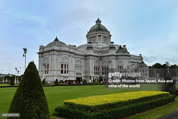 ananta samakhom throne hall, bangkok - king of thailand stock-fotos und bilder