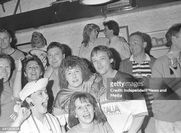 Fans of the Republic of Ireland team watch the match in Mother Redcaps beside Christchurch in Dublin 22/6/90 PIC DECLAN CAHILL . .
