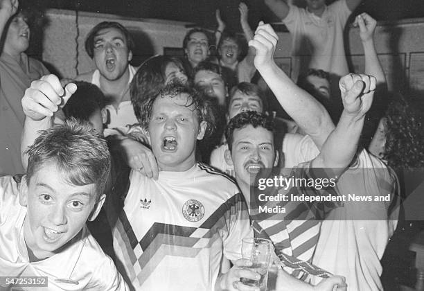 Fans of the Republic of Ireland team watch the match in Mother Redcaps beside Christchurch in Dublin. 22/6/90. .