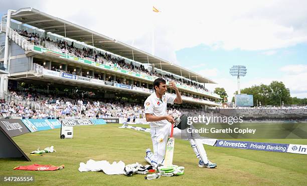 Younis Khan of Pakistan prepares to bat during the 1st Investec Test between England and Pakistan at Lord's Cricket Ground on July 14, 2016 in...