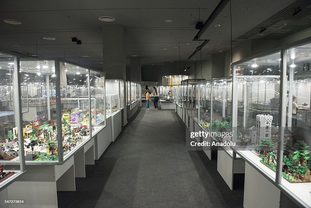 World's biggest LEGO brick show in Krakow