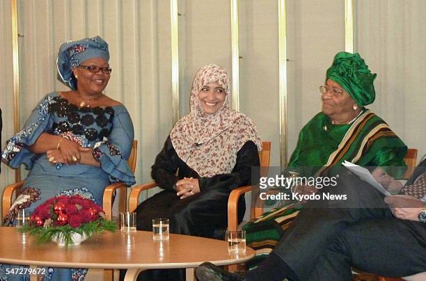 Norway - Leymah Gbowee of Liberia, Tawakkul Karman of Yemen and Liberian President Ellen Sirleaf attend a press conference in Oslo on Dec. 9 prior to...