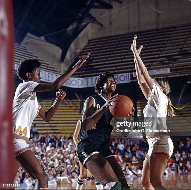 Semifinal: Delta State Lusia Harris in action vs Tennessee at Williams arena. Minneapolis, MN 3/25/1977 CREDIT: John G. Zimmerman