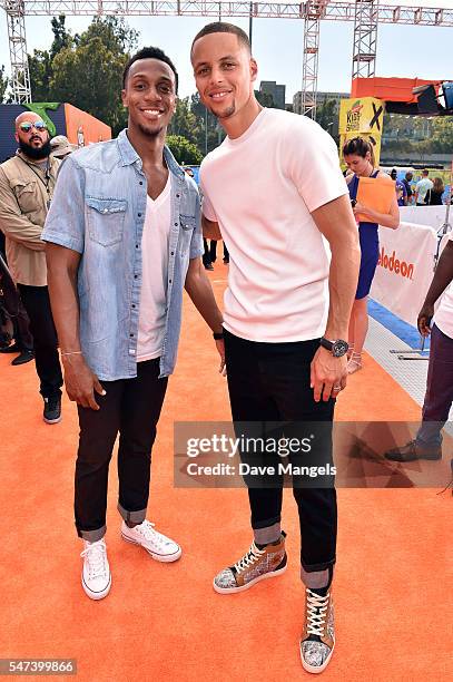 Playes Ish Smith and Stephen Curry attend the Nickelodeon Kids' Choice Sports Awards 2016 at UCLA's Pauley Pavilion on July 14, 2016 in Westwood,...