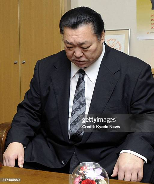 Japan - Kitanoumi, the Japan Sumo Association's director in charge of the Spring Grand Sumo Tournament, visits the Naniwa Ward office in Osaka on...