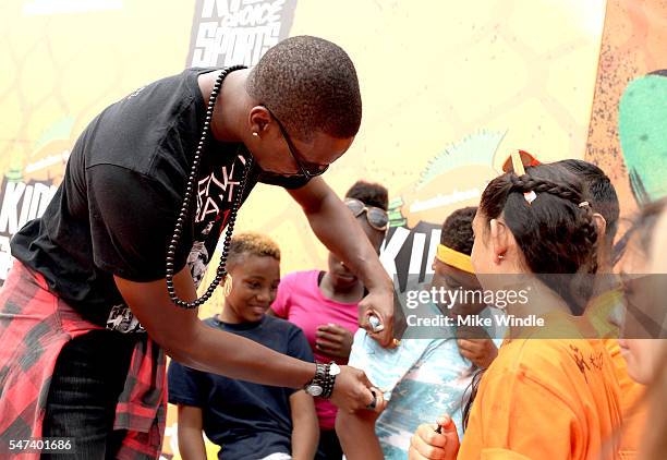 Player Chris Bosh attends the Nickelodeon Kids' Choice Sports Awards 2016 at UCLA's Pauley Pavilion on July 14, 2016 in Westwood, California.