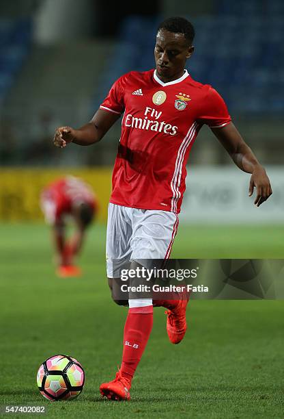 Benfica's forward from Peru Andre Carrillo in action during the Algarve Football Cup Pre Season Friendly match between SL Benfica and Vitoria Setubal...