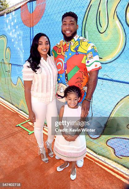 Player Devon Still and guests attend the Nickelodeon Kids' Choice Sports Awards 2016 at UCLA's Pauley Pavilion on July 14, 2016 in Westwood,...