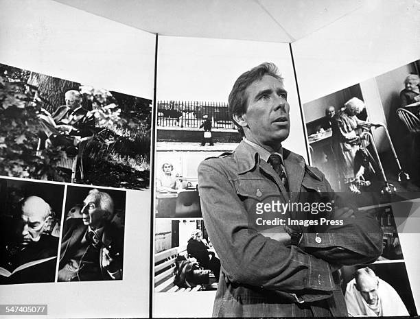 Lord Snowdon at an exhibition of his photographs circa 1975 in New York City.
