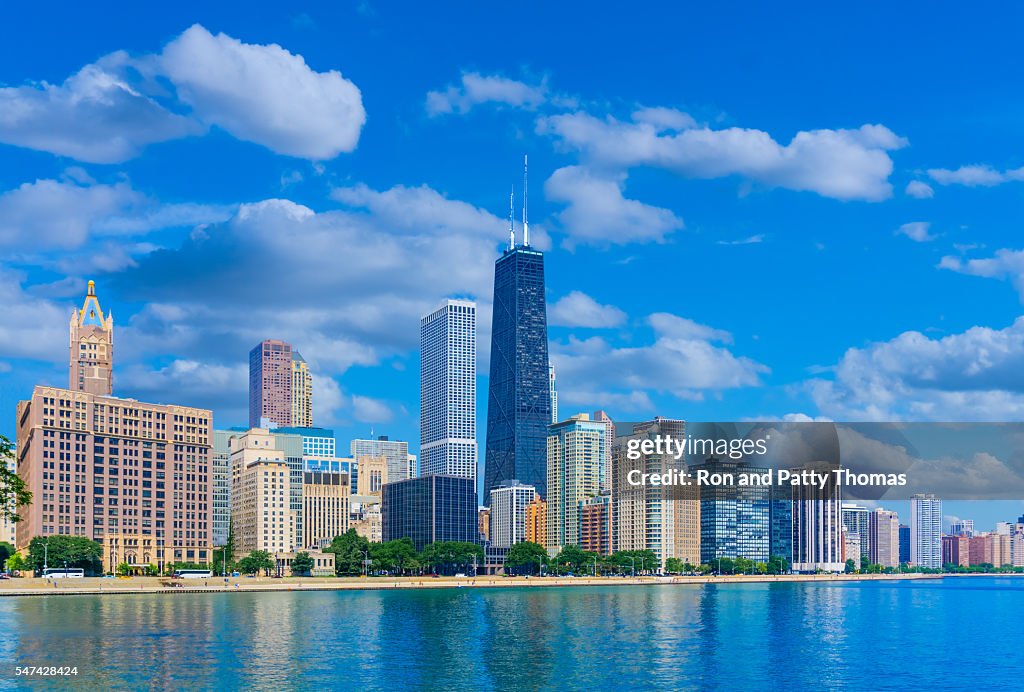 Skyscrapers of Chicago Illinois skyline,Lake Michigan (P)