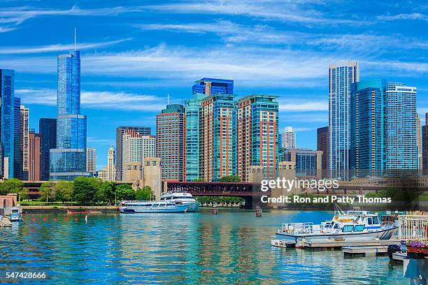 skyscrapers of chicago illinois skyline,lake michigan,chicago ri - chicago illinois skyline stock pictures, royalty-free photos & images