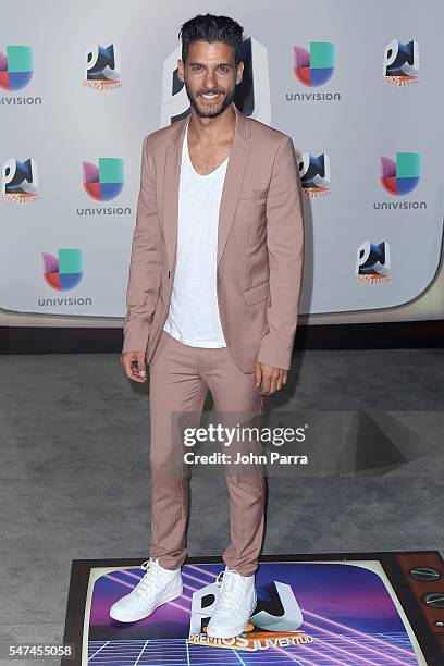 Erick Elias attends the Univision's 13th Edition Of Premios Juventud Youth Awards at Bank United Center on July 14, 2016 in Miami, Florida.