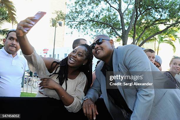 Omar Benson Miller attends the HBO Ballers Season 2 Red Carpet Premiere and Reception on July 14, 2016 at New World Symphony in Miami Beach, Florida.