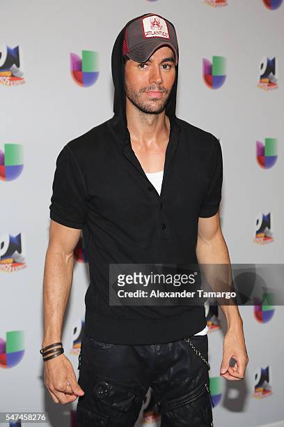 Enrique Iglesias attends the Univision's 13th Edition Of Premios Juventud Youth Awards at Bank United Center on July 14, 2016 in Miami, Florida.