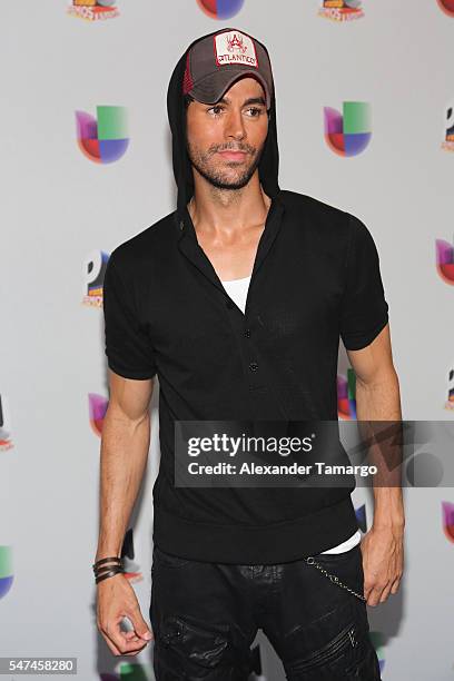 Enrique Iglesias attends the Univision's 13th Edition Of Premios Juventud Youth Awards at Bank United Center on July 14, 2016 in Miami, Florida.