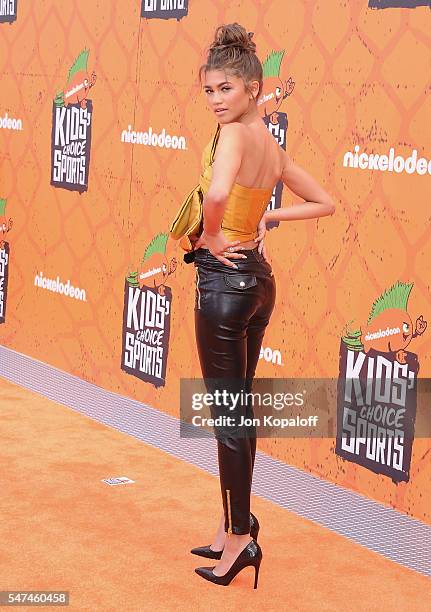 Zendaya arrives at Nickelodeon Kids' Choice Sports Awards 2016 at UCLA's Pauley Pavilion on July 14, 2016 in Westwood, California.