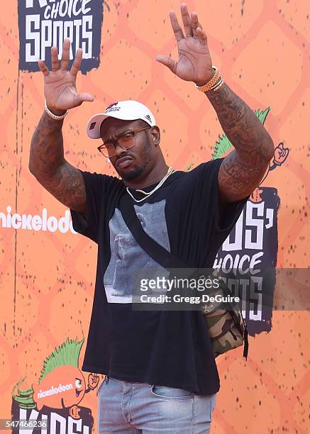 Player Von Miller arrives at Nickelodeon Kids' Choice Sports Awards 2016 at UCLA's Pauley Pavilion on July 14, 2016 in Westwood, California.