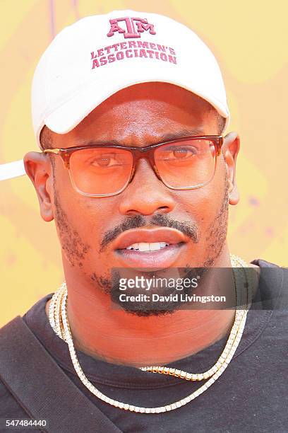 Football player Von Miller arrives at the Nickelodeon Kids' Choice Sports Awards 2016 at the UCLA's Pauley Pavilion on July 14, 2016 in Westwood,...