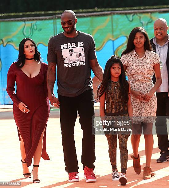 Vanessa Laine Bryant, Kobe Bryant, Gianna Maria-Onore Bryant and Natalia Diamante Bryant attend the Nickelodeon Kids' Choice Sports Awards at UCLA's...