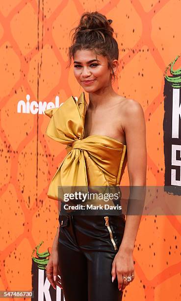 Actress Zendaya attends the Nickelodeon Kids' Choice Sports Awards at UCLA's Pauley Pavilion on July 14, 2016 in Westwood, California.