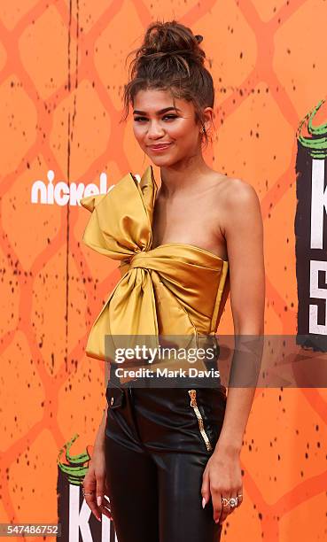 Actress Zendaya attends the Nickelodeon Kids' Choice Sports Awards at UCLA's Pauley Pavilion on July 14, 2016 in Westwood, California.