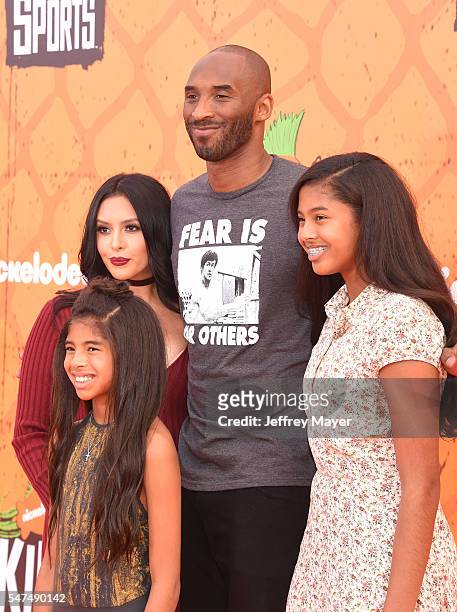 Former NBA player Kobe Bryant, wife Vanessa Bryant, daughter's Gianna Maria Onore Bryant and Natalia Diamante Bryant arrive at Nickelodeon Kids'...
