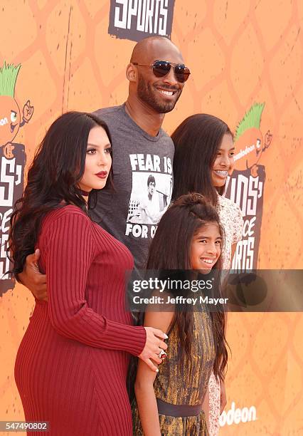 Former NBA player Kobe Bryant, wife Vanessa Bryant, daughter's Gianna Maria Onore Bryant and Natalia Diamante Bryant arrive at Nickelodeon Kids'...