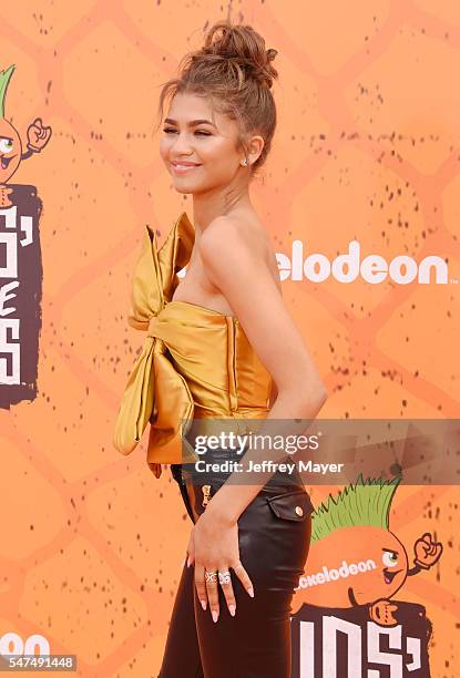 Actress/singer Zendaya arrives at Nickelodeon Kids' Choice Sports Awards 2016 at UCLA's Pauley Pavilion on July 14, 2016 in Westwood, California.