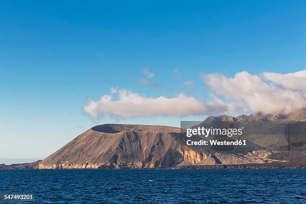 ecuador, galapagos islands, isabella, volcanic crater on the island - galapagosinseln stock-fotos und bilder